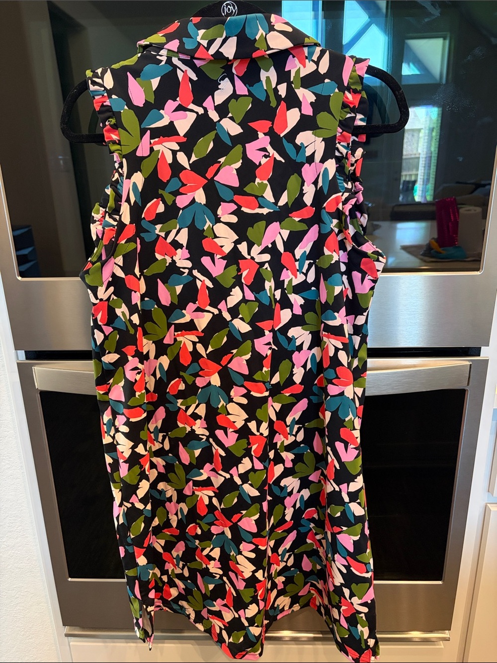 SSYS Sleeveless Collared Mini Dress in Black Multi-Leaf Print - Picture 2 of 2